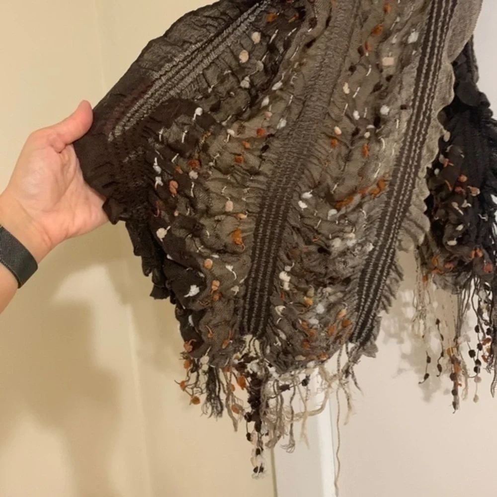 Brown Orange and White Stringy Scarf‎